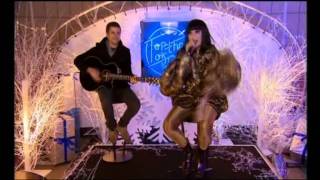 Jessie J singing a special version of Price Tag on Christmas Top of the Pops 2011
