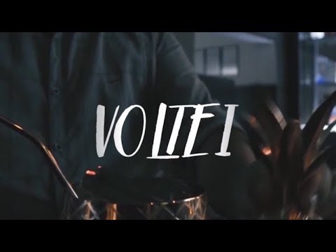 Junior e Mateus - Voltei a Viver | Lyric Video