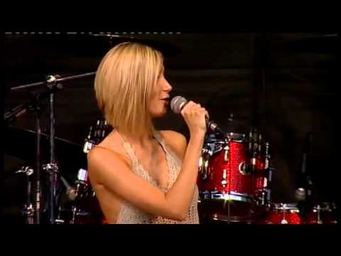 Agnese Rozenbauma - Kaut kas tajaas mirdz (Zelta šlāgeris 2011)