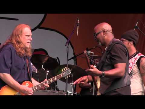 Michael Franti & Spearhead with Warren Haynes: Life is Better with You