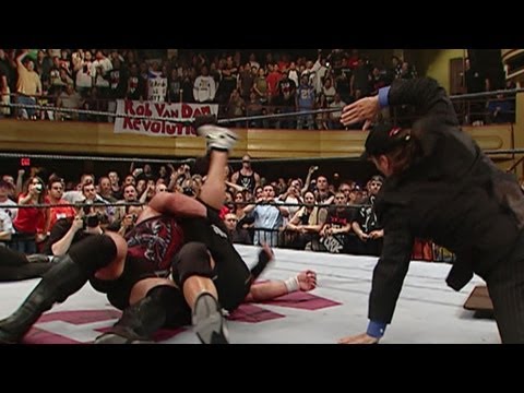 Paul Heyman counts the pinfall for RVD in his WWE Title
