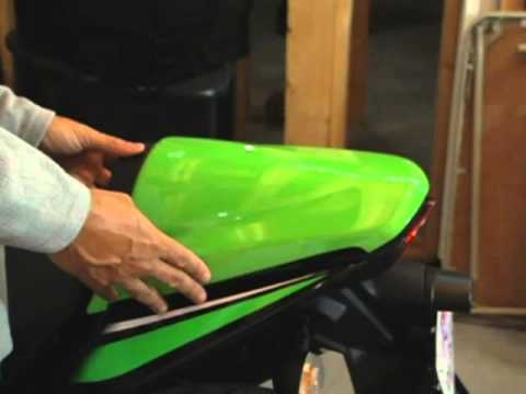 2010 Ninja 250R - Seat Cowl Assembly & Tank Guard install