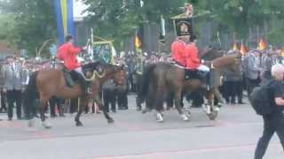 preview picture of video 'Reiterfanfarencorps Visbek auf Schützenfest Lohne 13.07.2014'