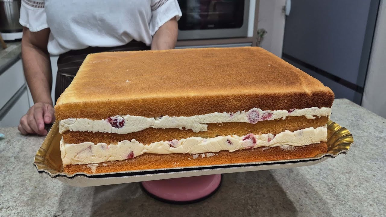 BOLO DE CORTE PARA 65 PESSOAS / ENSINO MASSA RECHEIO E A DECORAÇÃO NESSE VÍDEO @PARISCAKEDESIGNER