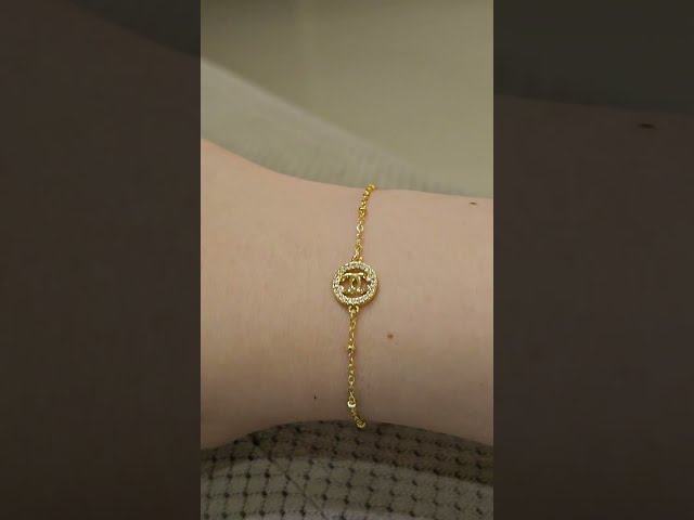 اسوارة شانيل ناعمة ذهبية مرصعة بأحجار