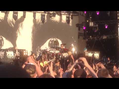 School's out - Alice Cooper featuring Michael Monroe