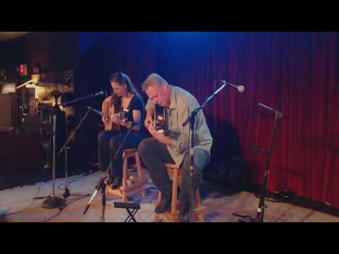 Tony McManus at the Duncan Showroom