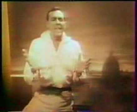 Luis Mariano - E lucevan le stelle (En francés)