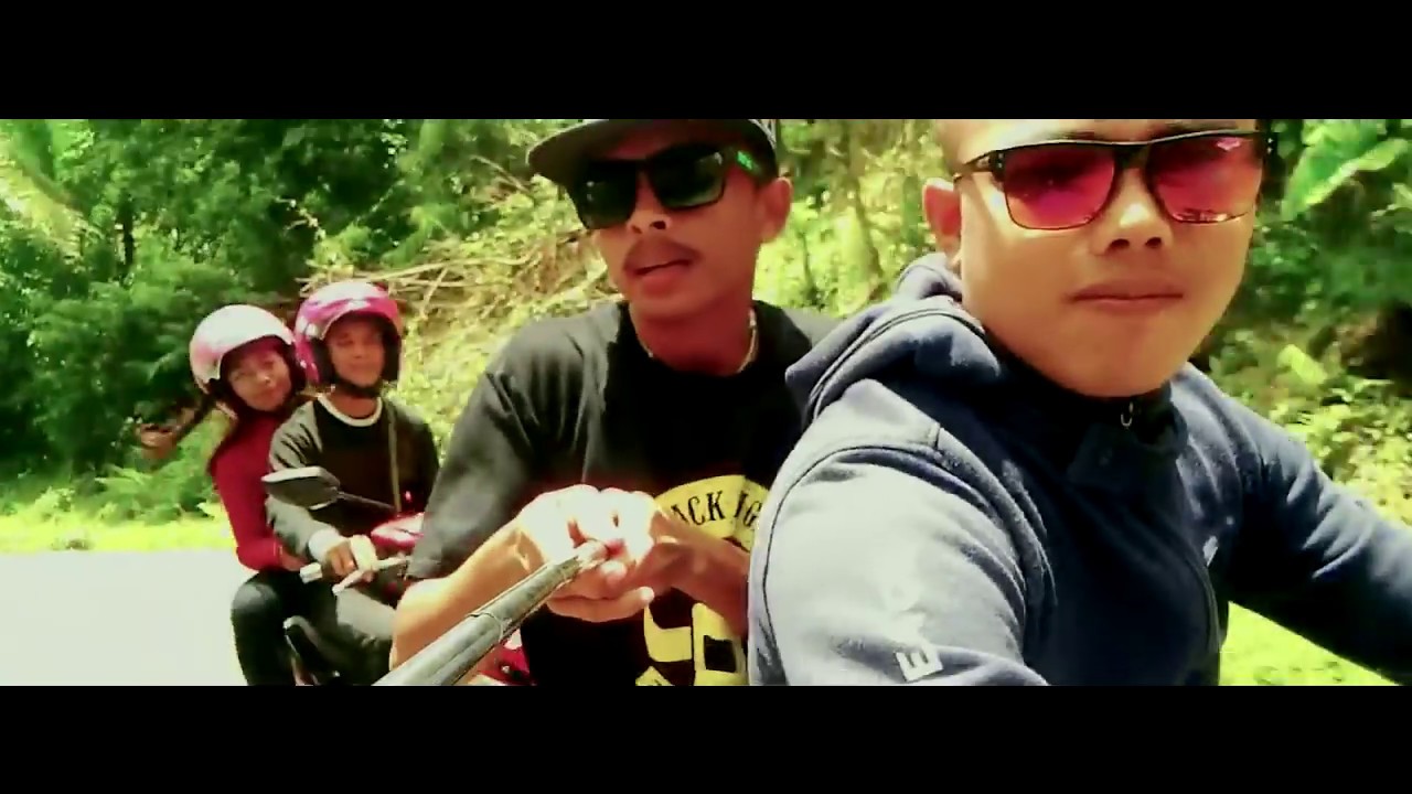 DJ Qhelfin Ft Gafar SANTAI (Ovicial video 2017)