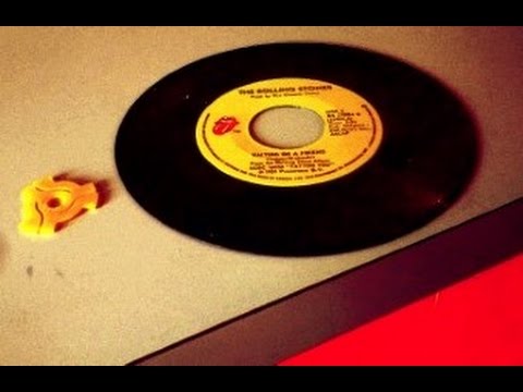 Using a vintage 45rpm record adapter