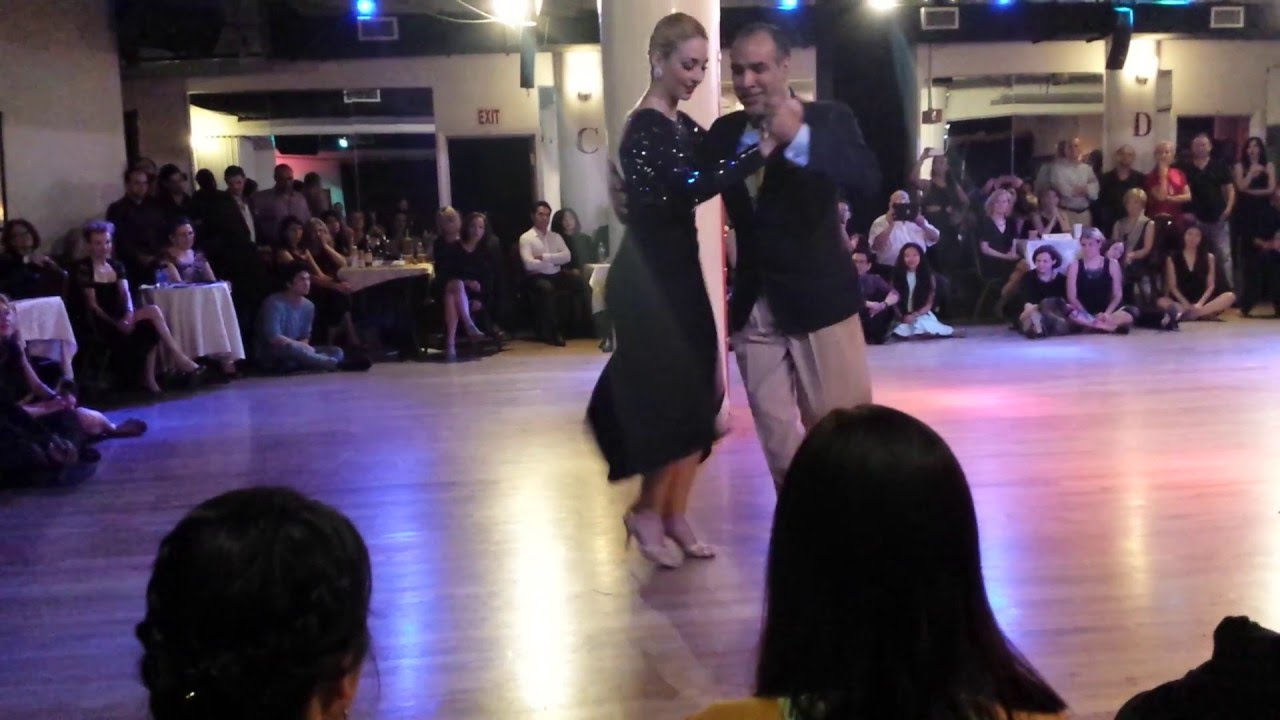 Argentine tango: Claudio Villagra & Helena Fernandez - milonga