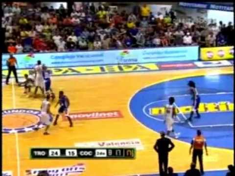 Nestor Colmenares Cocodrilos de Caracas 2011