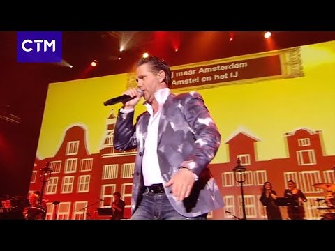 Danny de Munk   Johnny Jordaan Medley (Official Live Video)