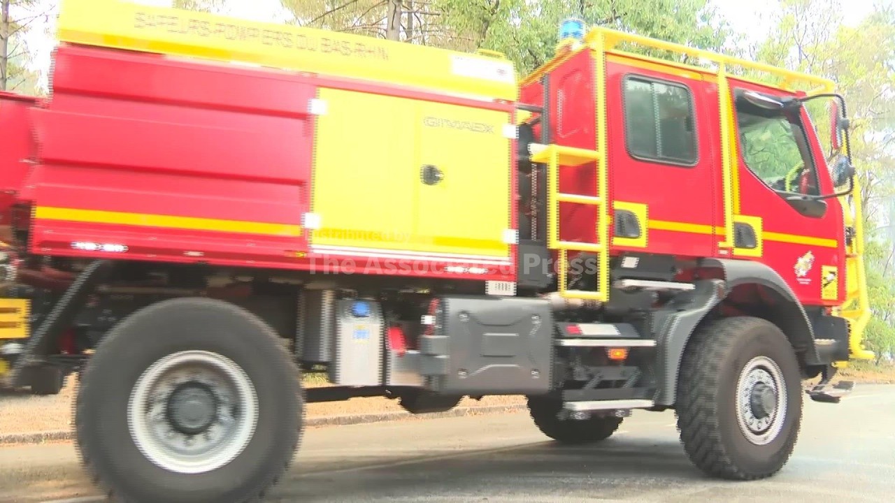 Major wildfire spreads across Paris region forest, covering 800+ hectares