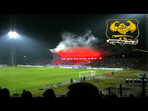 Polonia Bytom - Ruch Chorzów 23.10.2009 (obustronny doping i pierwsza oprawa Poloni) cz.2