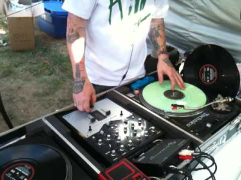 DJ Starscream at Smokeout 2009