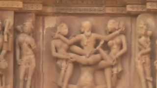 preview picture of video 'Erotic Art At Khajuraho Temple'