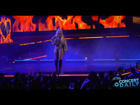ESSENCE FEST: Mary J. Blige & Lil' Kim perform "I Can Love You" live