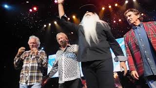 JOY TO THE WORLD  OAK RIDGE BOYS 11.17.18