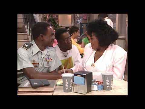 A Different World: 3x25 - Dwayne introduces his mother to his friends