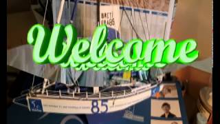 La rencontre d'Arthur  avec les maquettes de lolo à occasion de l'arrivé de Jérémie BEYOU.