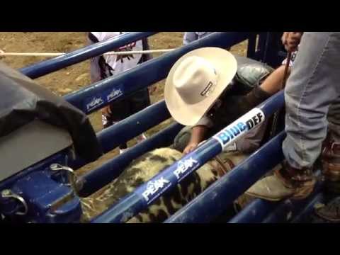 Skeeter Kingsolver conquers Smoking Joe (PBR)