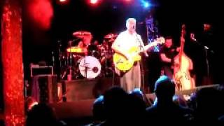 reverend horton heat - the devils chasing me