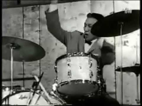 Louis Armstrong All Stars - Feat. Danny Barcelona - Stompin' At The Savoy