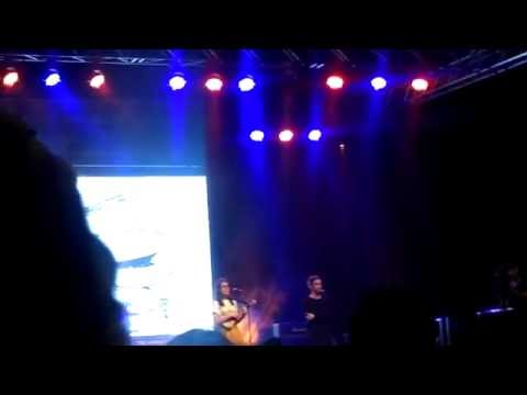 Dodie Clark and Jon Cozart - An Awkward Duet - Live at Summer In The City 2016