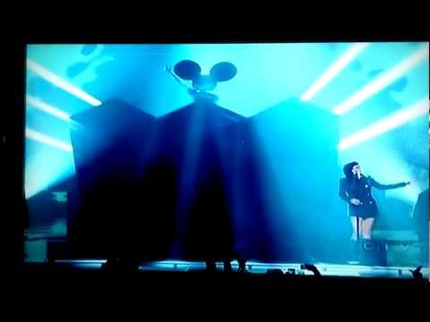 Deadmau5 performing Raise Your Weapon / Hi Friend w/ Lights & MC Flipside Junos 2012