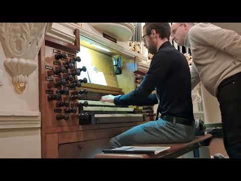 Komt allen tezamen - Samenzang (opname bij de speeltafel)