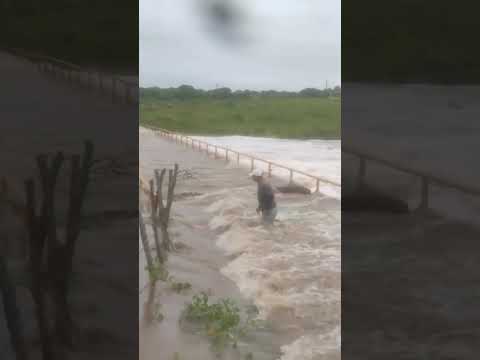 Passagem molhada entre Pirari e Fomosa na cidade de Jacarau/PB