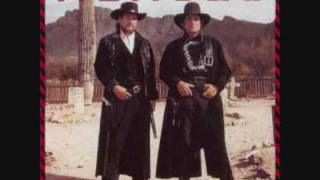 Johnny Cash & Waylon Jennings - Folks Out On The Road