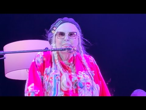 Joni Mitchell - Young At Heart (Frank Sinatra Cover) - Front Row Live - Gorge Amphitheatre - 6/10/23