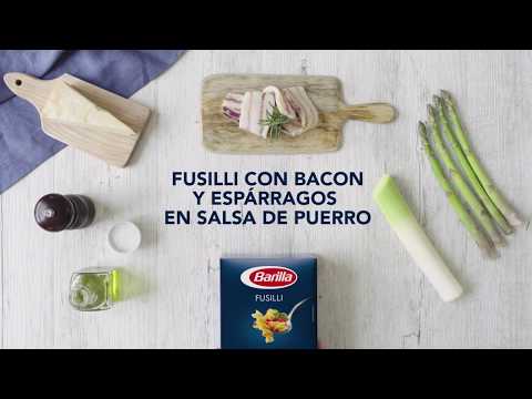 Fusilli con bacon y espárragos en salsa de puerro