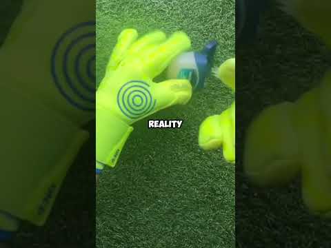 WHY GOALKEEPERS APPLY VASELINE TO GLOVES?🤯🧤