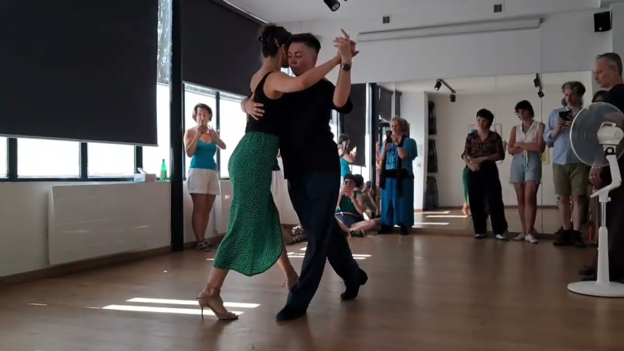 Video thumbnail for Workshop summary "Elegance of minimalism" with Veronica Toumanova and Asya Moiseeva