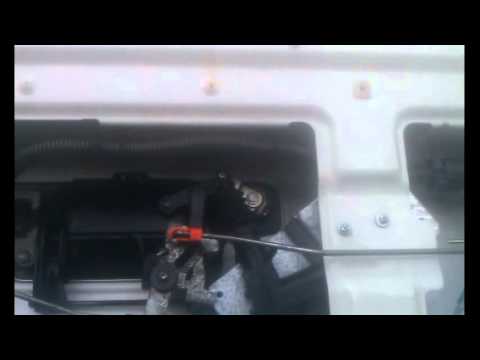 2007 - 2012 Toyota Tundra Tailgate release using factory key fob.