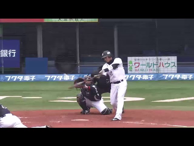 【4回裏】マリーンズ・クルーズ 右中間を深々と破る2打席連続の2ベースヒット!! 2015/3/8 M-H