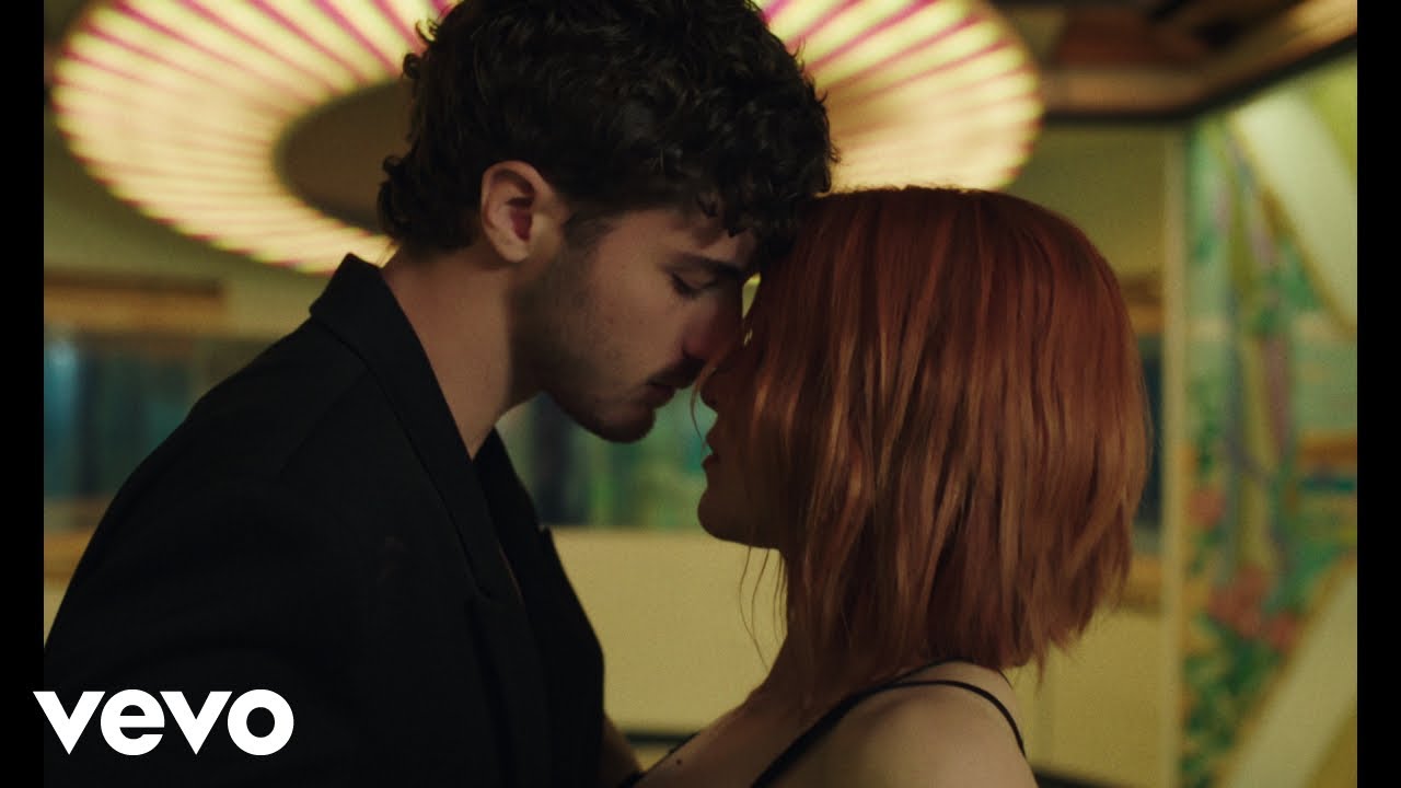  mit dem Titel 'Tu Cosa Fai Questa Sera' / Video ((jetzt ansehen))