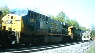 preview picture of video 'CSX Train & MOW in Paw Paw'