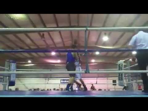 Edwin Eduardo (Coralin Boxing) vs Jose Luis Álvarez (Boxing Club Cidade de Lugo) 3er asalto