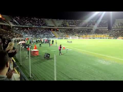 "Peñarol hinchada vs tucuman" Barra: Barra Amsterdam • Club: Peñarol