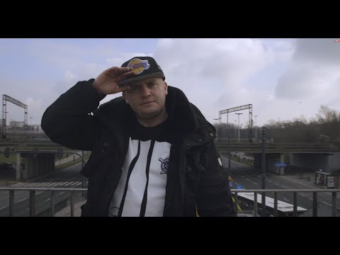 13. Martyn ESM - Życie ft. BDZ  (prod. CzaHa) [Official Video]
