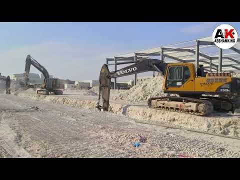 Crane, JCB Excavator rescue heavy truck, find car toy stuck in mud - Construction vehicles for kids