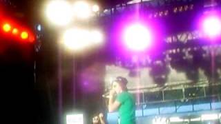 Lady Sovereign- Pennies (live at parklife)