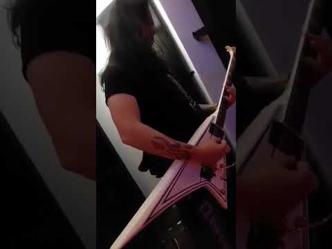 Iron Maiden- Phantom of the Opera (rehearsals for the shows with Paul Dianno)