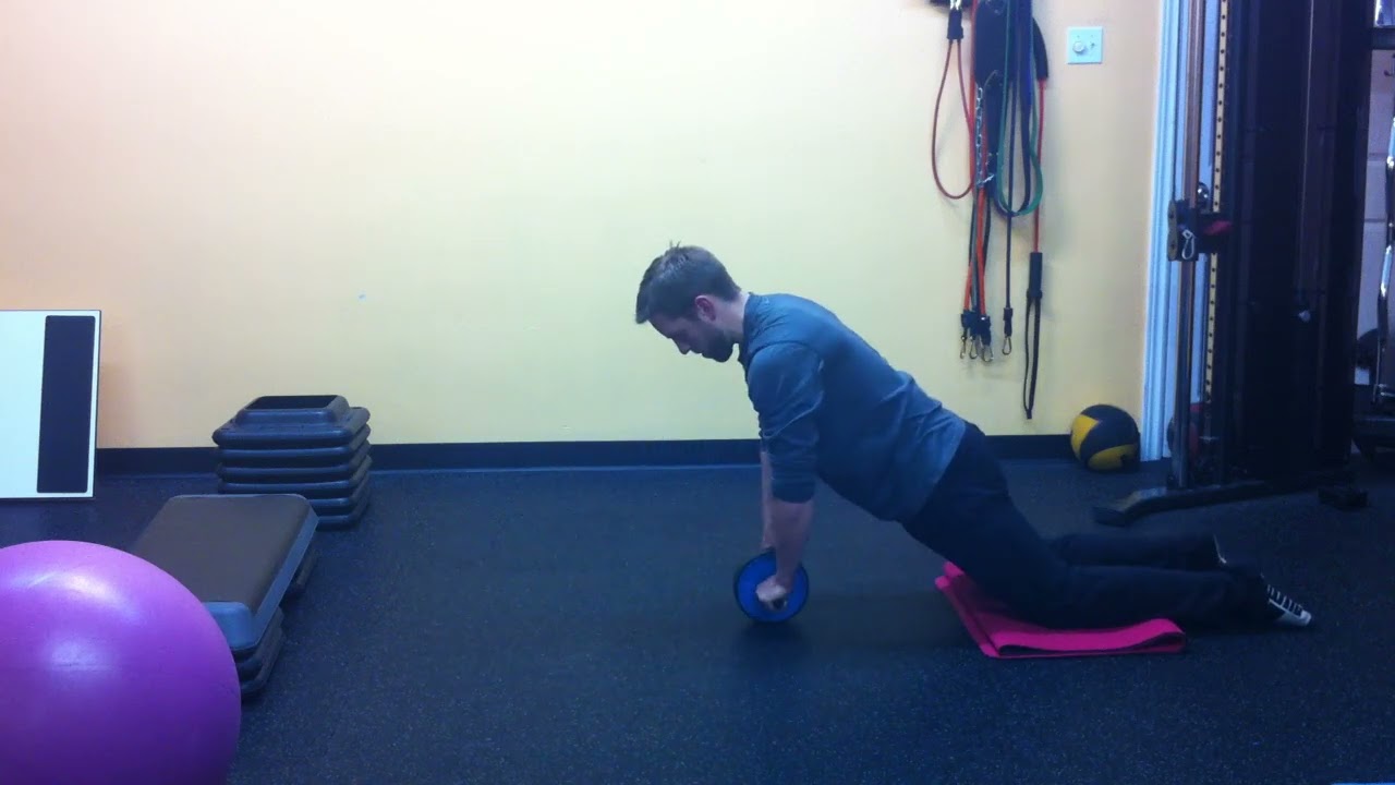 4. Kneeling Ab Roll (Side View)