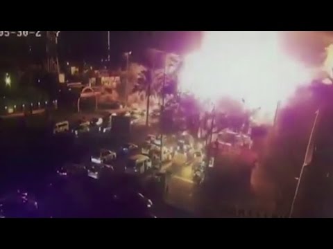 Car bomb targets Muslims enjoying ice cream during Ramadan