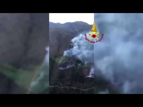 Vasto incendio fra Pasqua e Pasquetta 2026 sull'Appennino tosco-emiliano